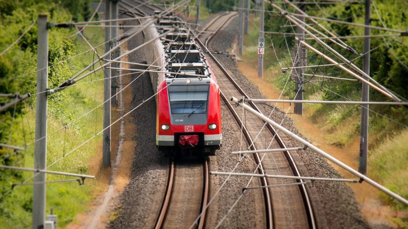 Arab Israeli Man Held after Trying to Derail a Train