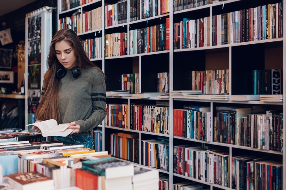 חנויות הספרים שהכי כיף לבקר בהן בתל אביב