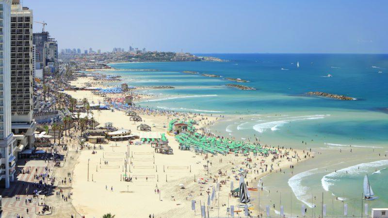 מלחמת אחים? ריקודי עם בחוף הים של תל אביב זה בדיוק מה שעם ישראל צריך