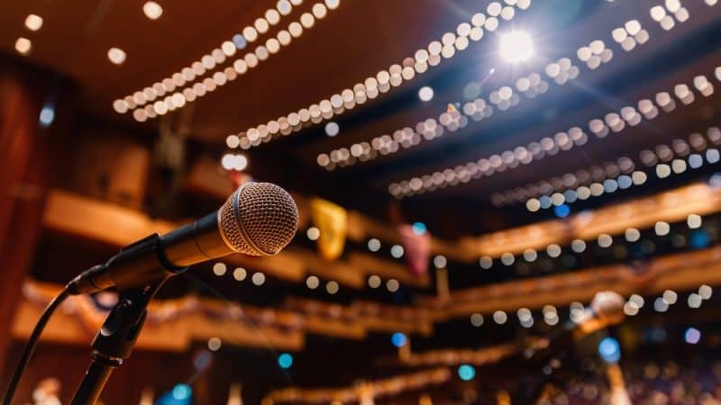מרץ בתיאטרון הסימטה: הצגות, ג'אז וערבי ספרות מגוונים