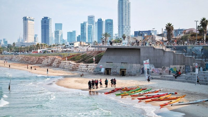איך החיים התל אביביים משליכים על איכות השינה?